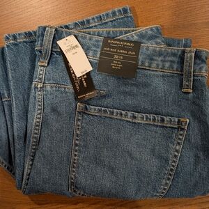 NWT Banana Republic Womens Mid-Rise Barrel Jeans 33/16